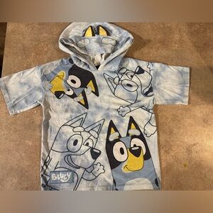Bluey- Short Sleeve Tee with Hood, Size 6